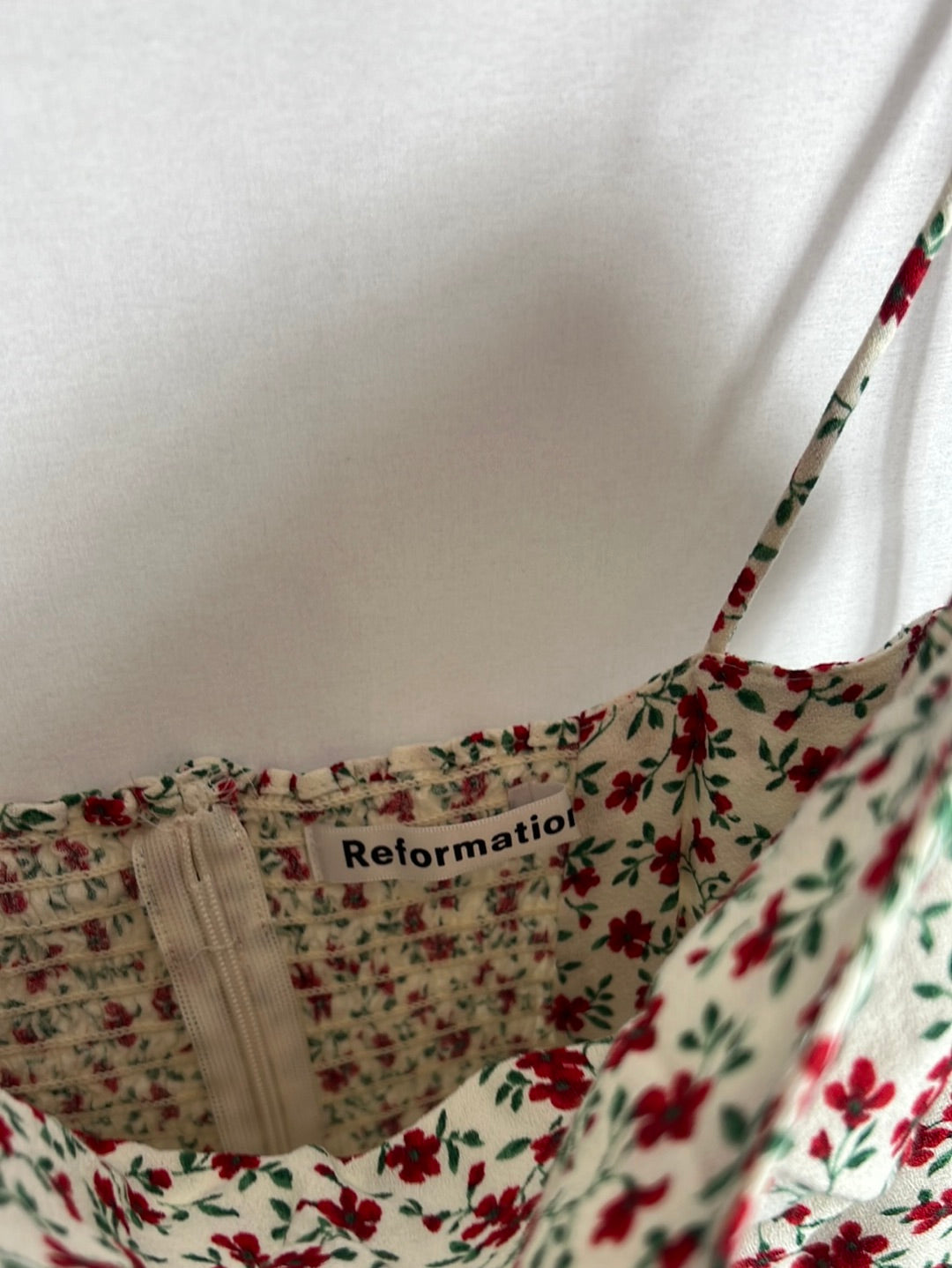 REFORMATION. White mini flower top. T 0 (XS)