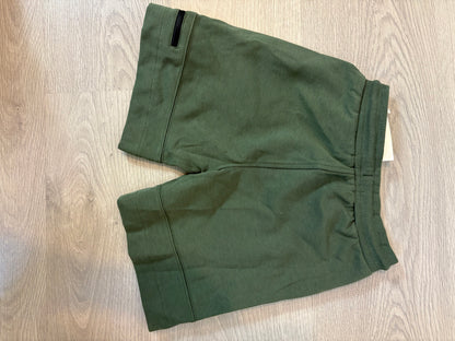ZARA. Green plush Bermuda shorts. Size 7 years