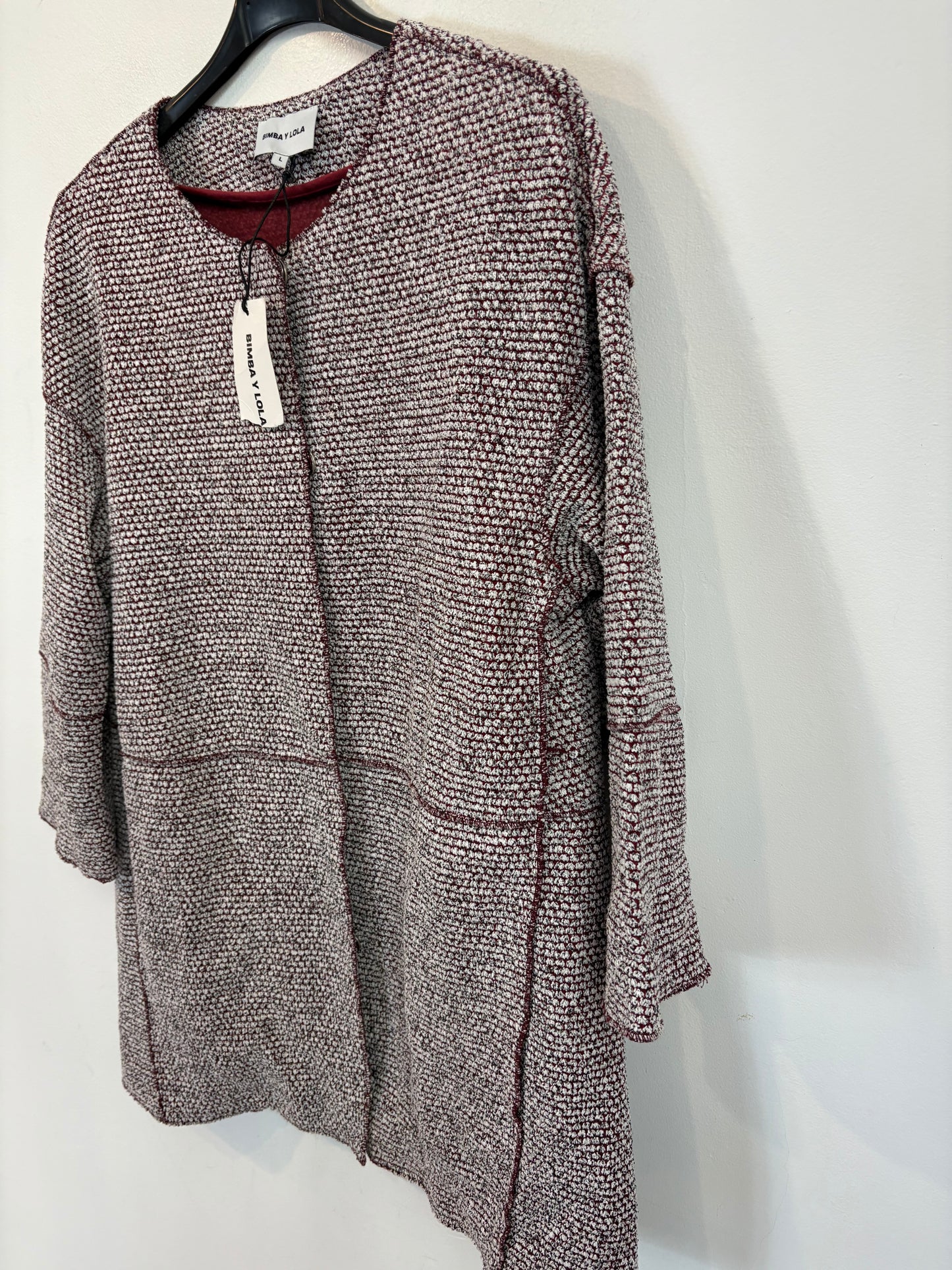BIMBA Y LOLA. chaqueta textura burdeos