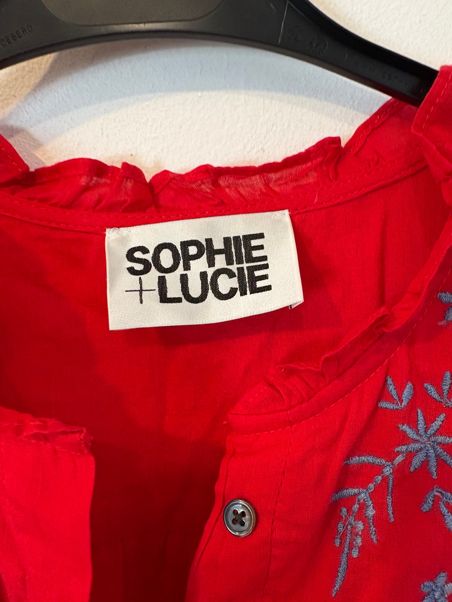 SOPHIE&LUCIE. Vestido rojo bordado