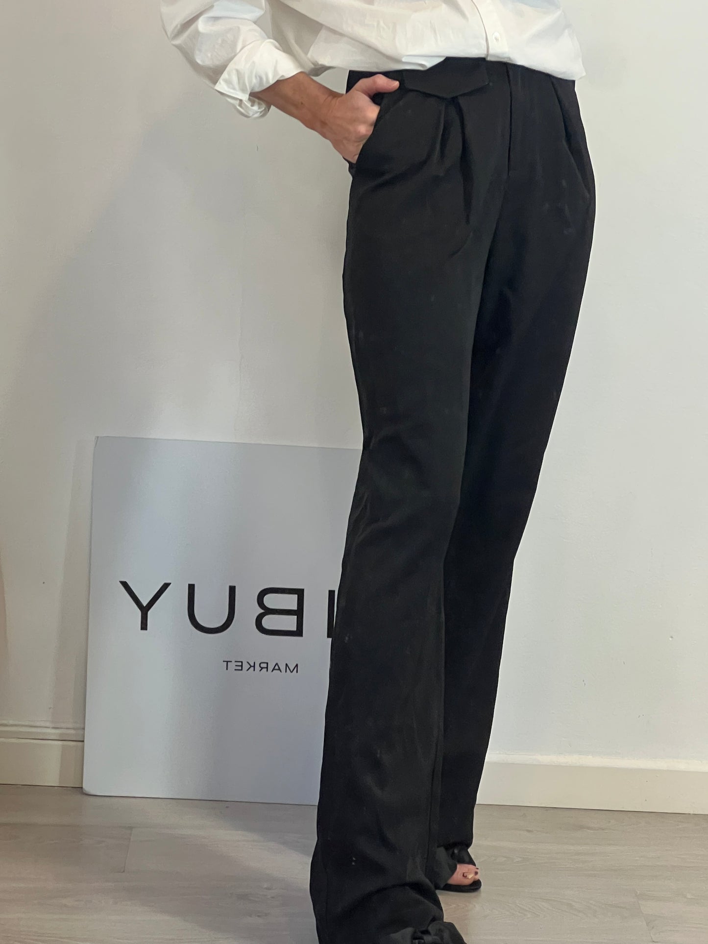 LPA. Pantalón negro pata ancha fluido. T XS