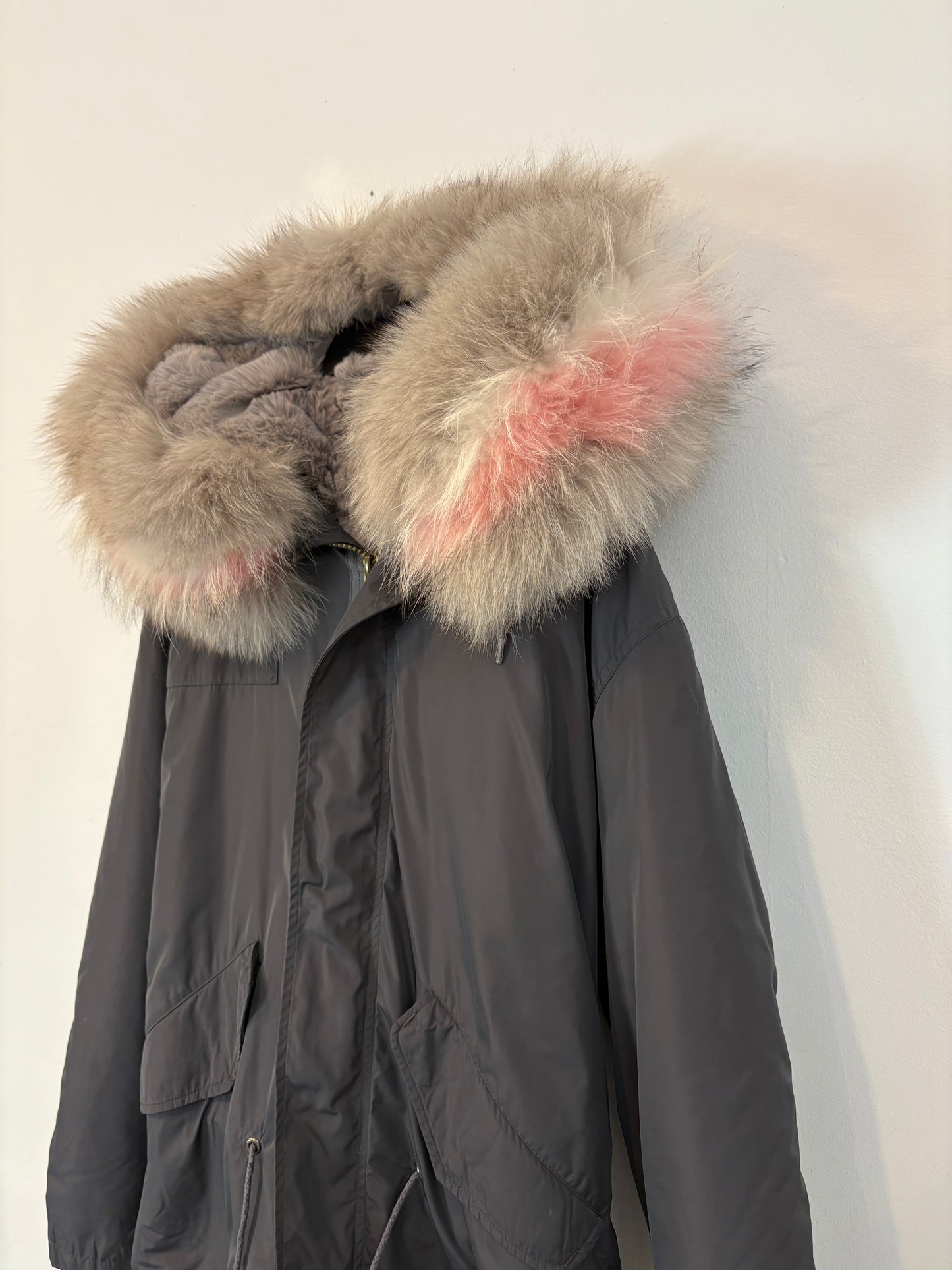 DUCIE. Parka gris pelo natural