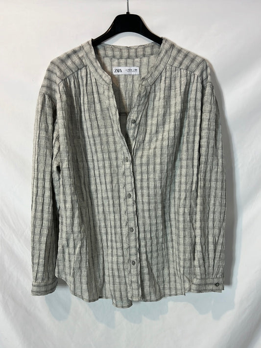ZARA. Textured gray blouse. Size 13-14 years (S)
