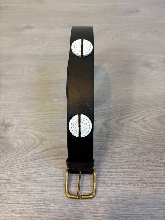 OTRAS. Cinturón piel detalles