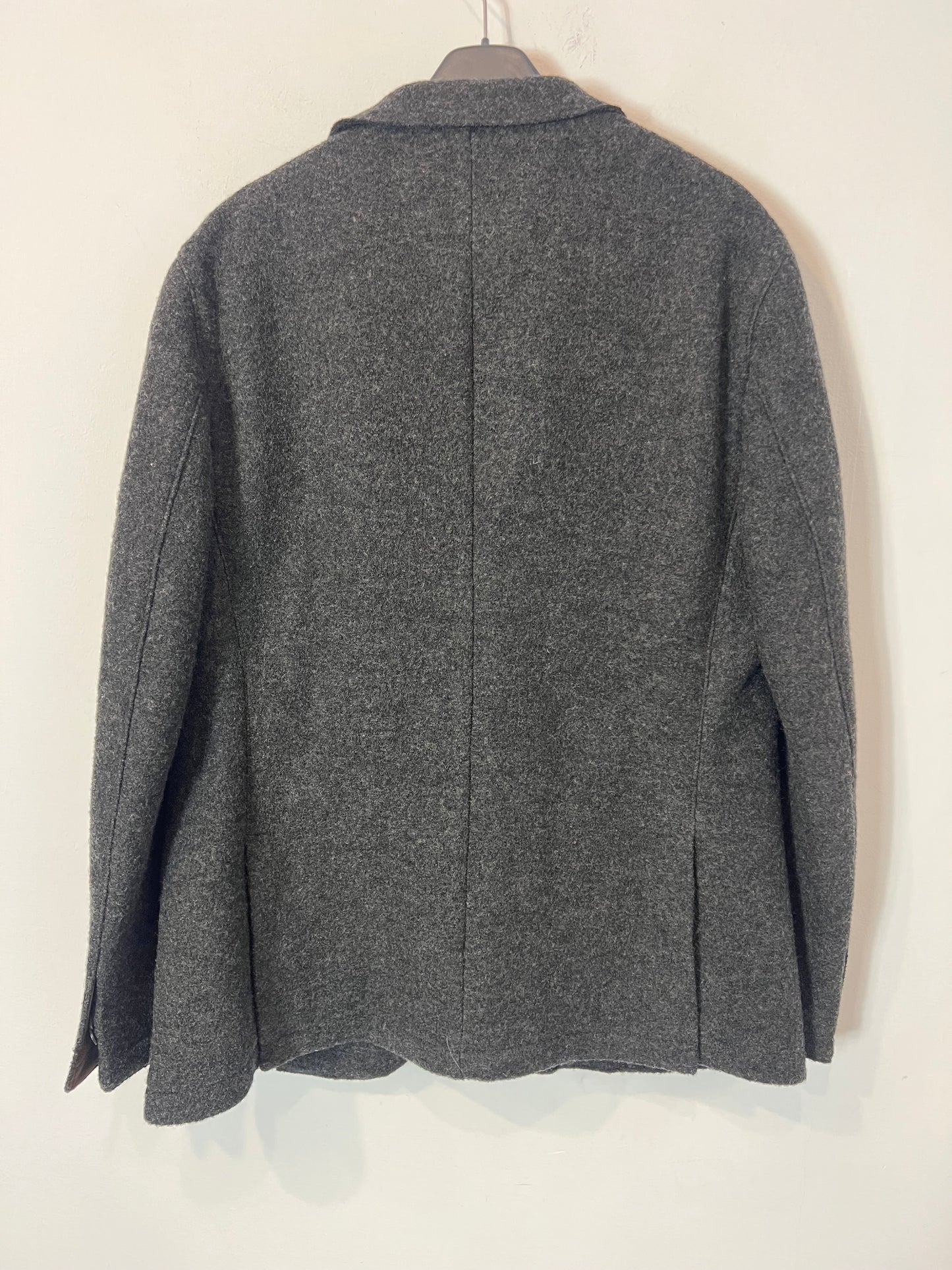 MASSIMO DUTTI. Chaqueta hombre lana gris. T 52