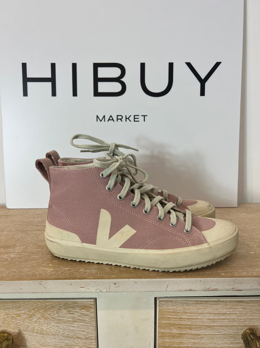 VEJA. Pink logo sneakers. Size 40