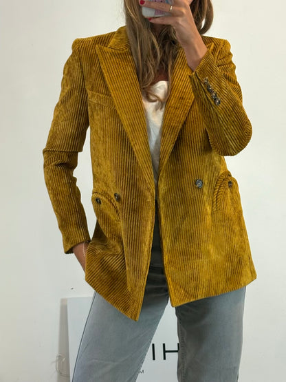 BLAZÉ MILANO. Modelo Everyday blazer pana camel