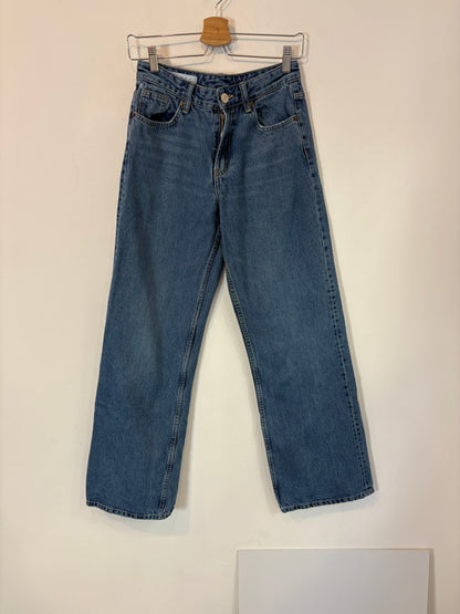 ZARA. Denim recto no elástico