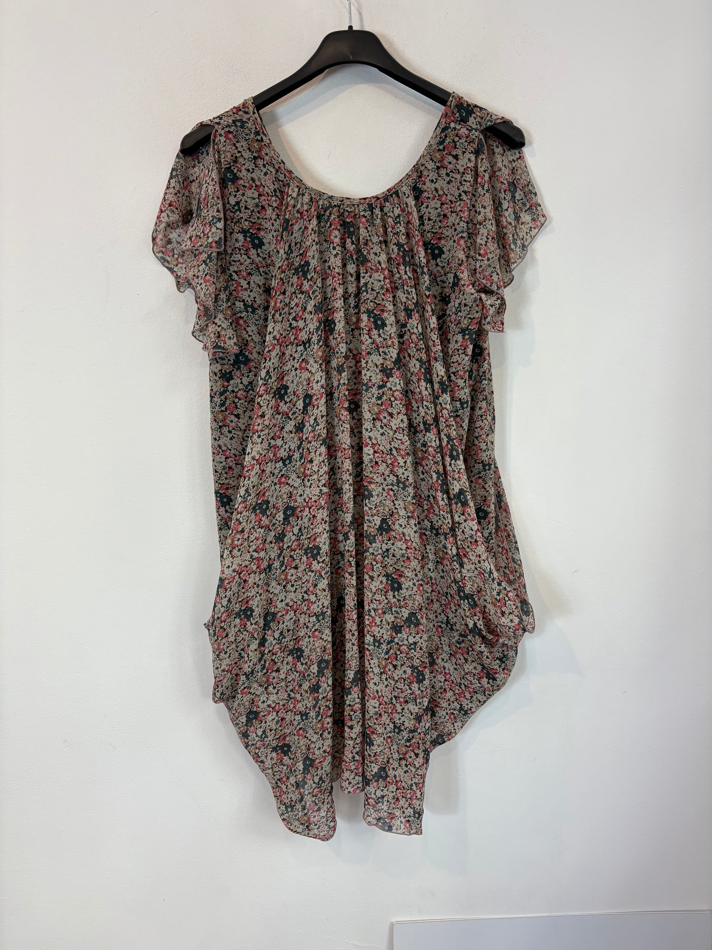 JOVONNISTA. Blusa flores fluida