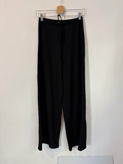 ZARA. Conjunto negro fruncidos. T S