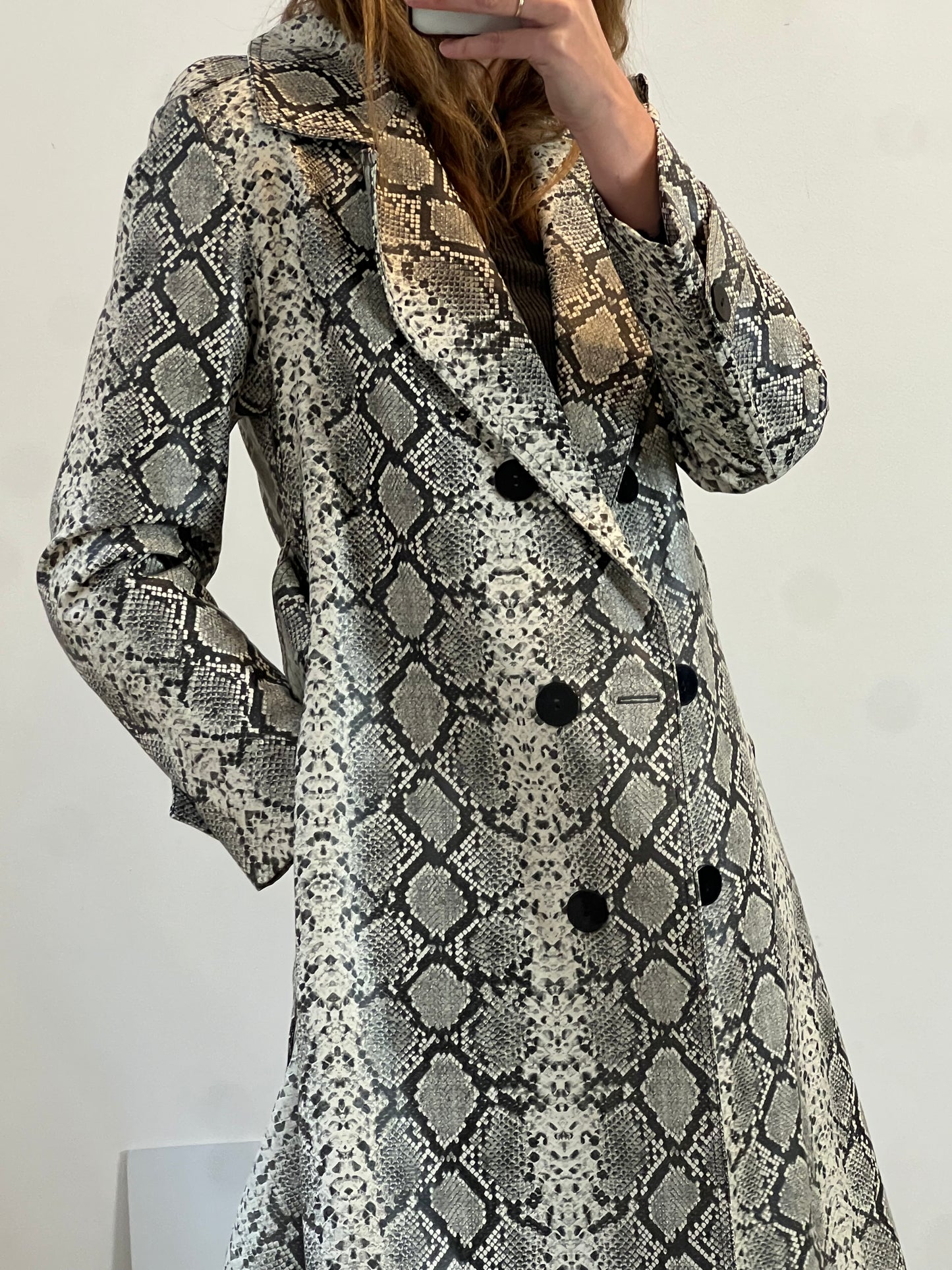 MAGNET. Animal print trench coat Ts