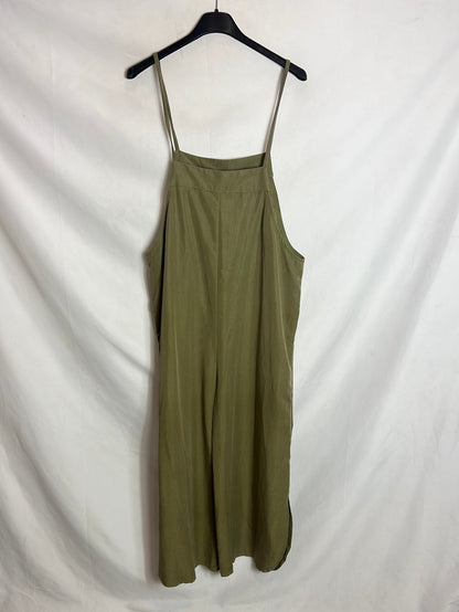 PULL&BEAR. Mono culotte verde apreturas. TM