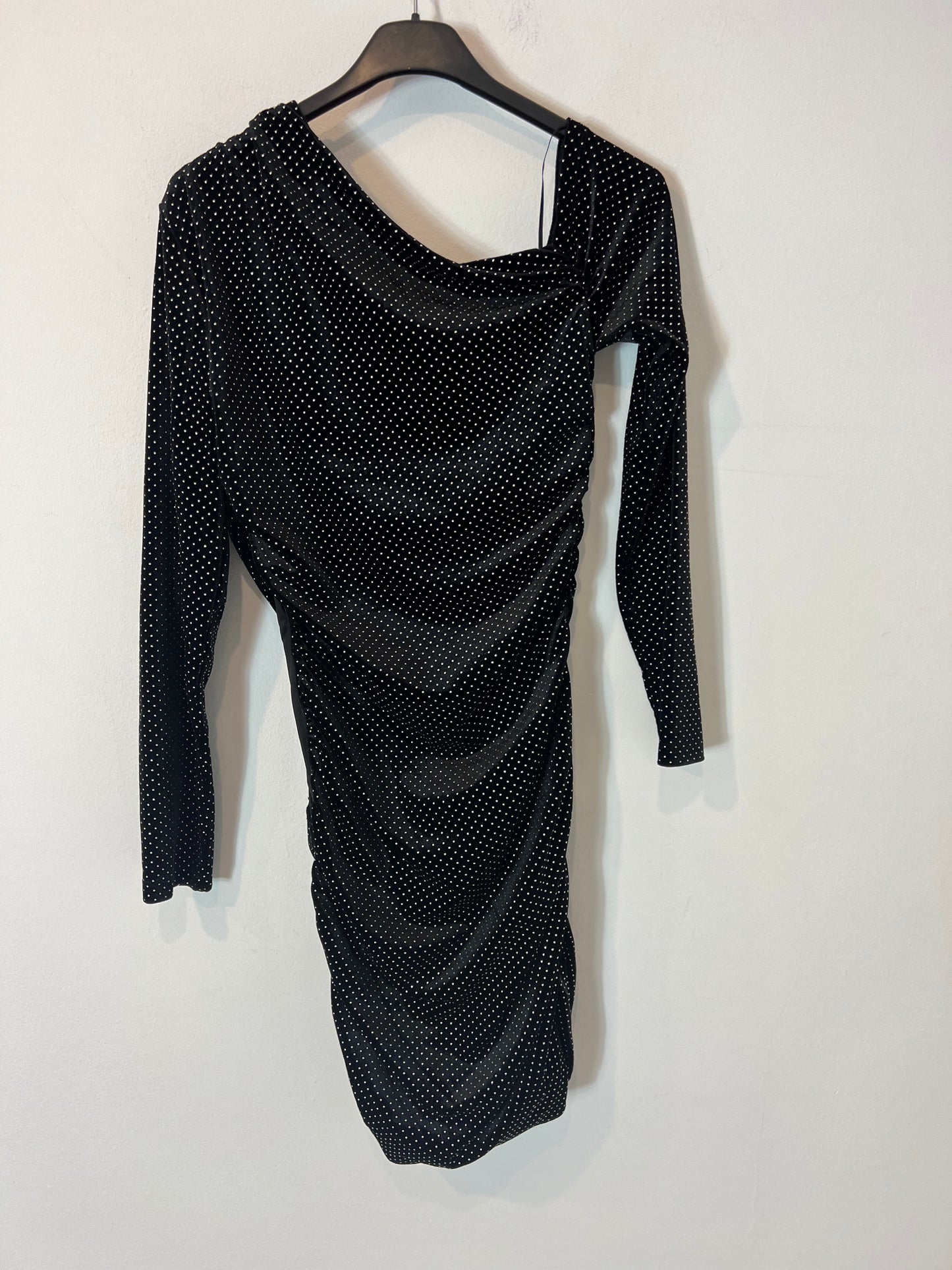 ZARA. Vestido corto tachuelas. T S