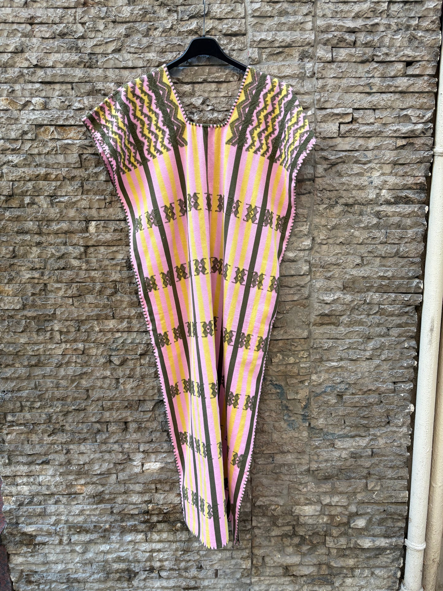 Huipil tejido a mano colores