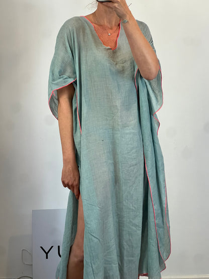 OTRAS. Vestido azul estilo kaftán detalle flúor. TU(s/m)