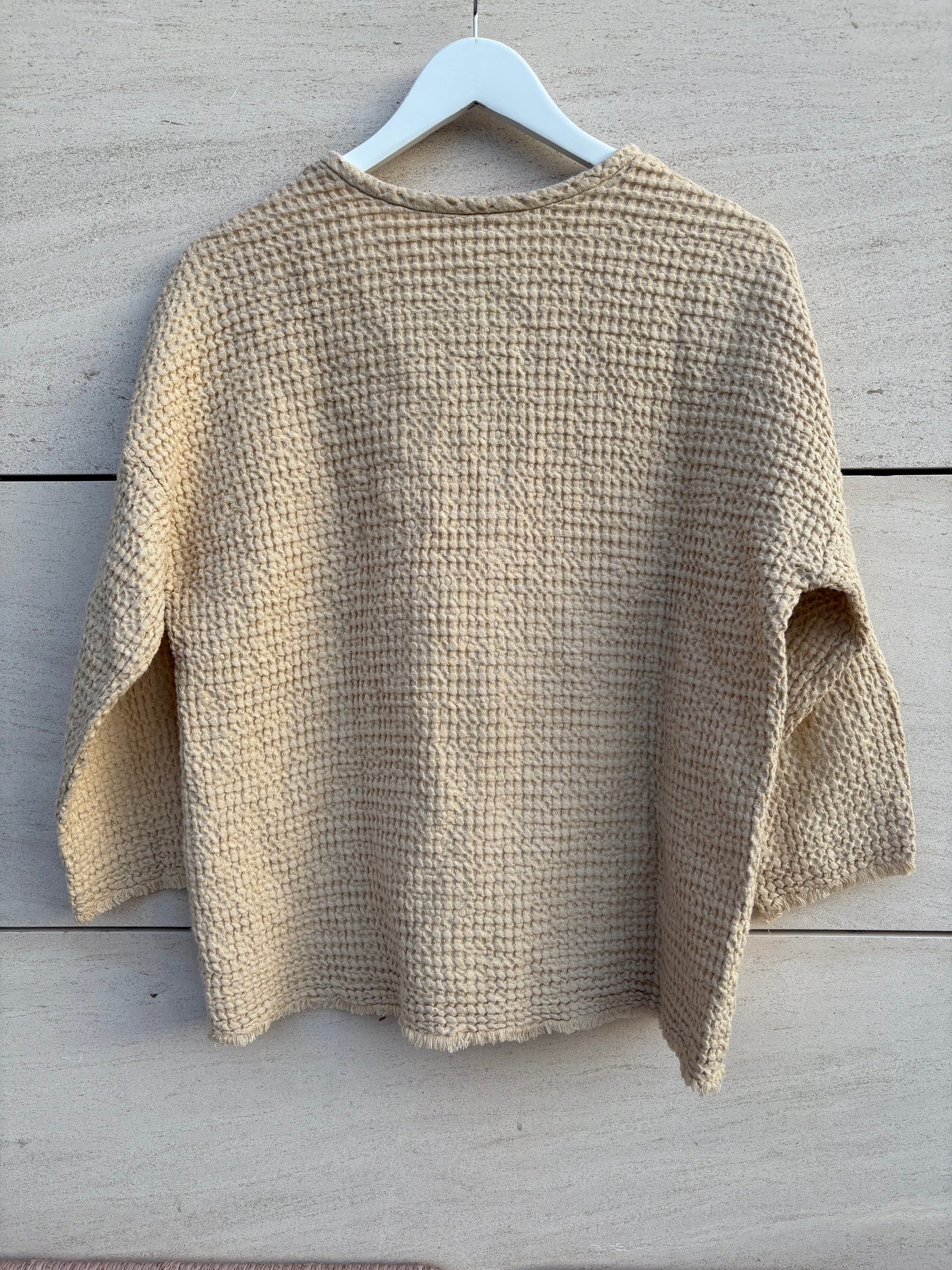 MASSCOB. Top beige algodón y lino textura
