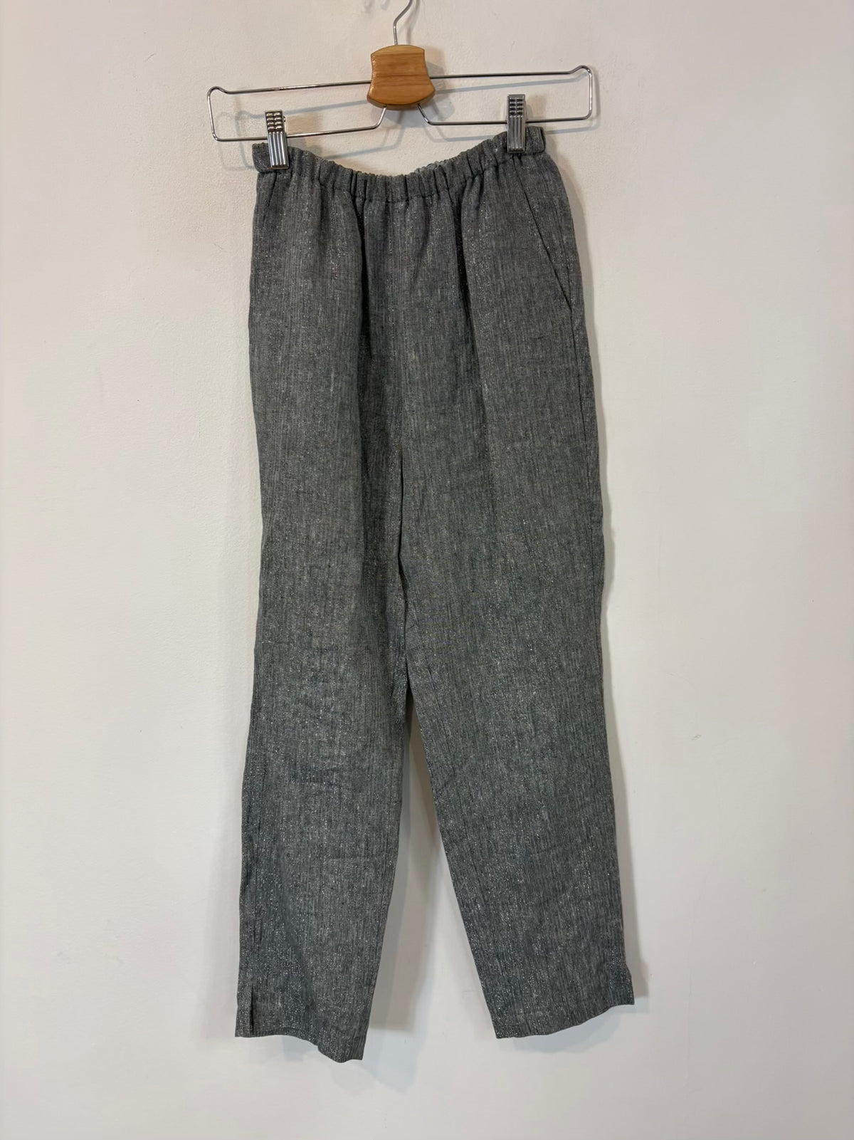 MAKSU. Total look fluido hilos brillo