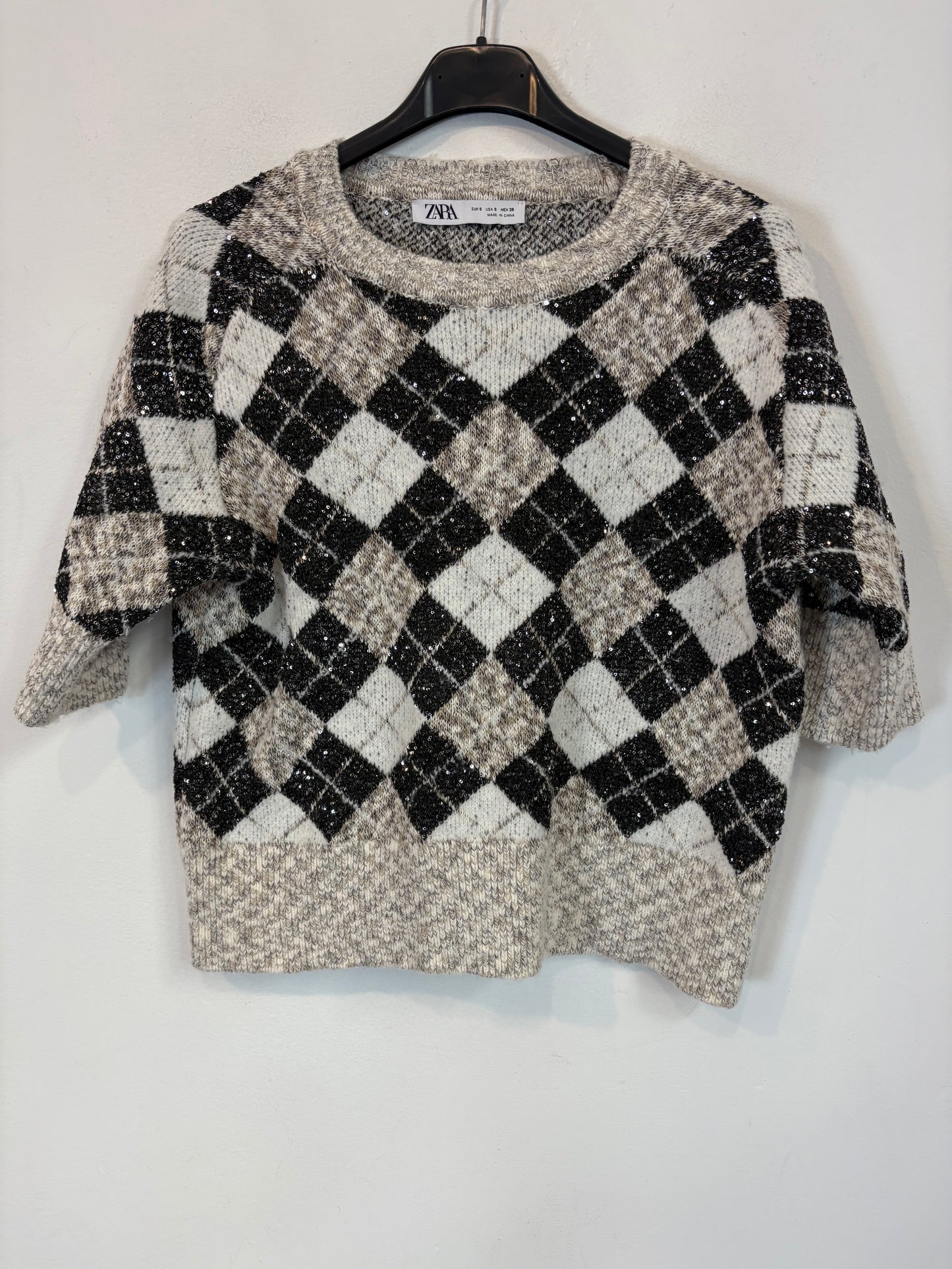 ZARA. Top punto rombos lentejuelas