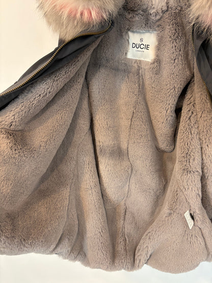 DUCIE. Parka gris pelo natural
