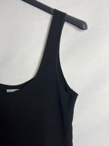 ZARA. Top punto negro tirantes. TS