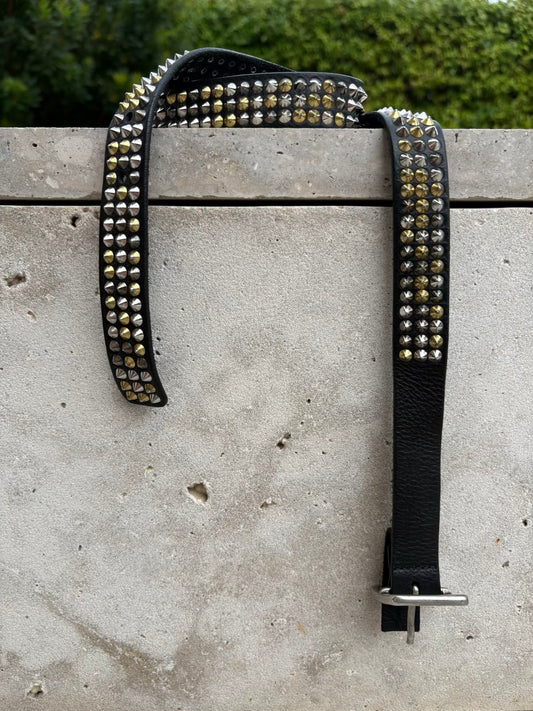 ZADIG & VOLTAIRE. Cinturón piel negro tachuelas