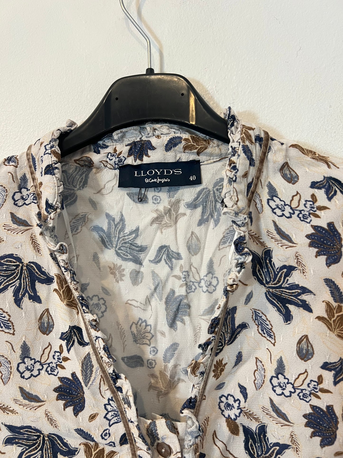 LLOYD´S. Blusa fluida estamapda