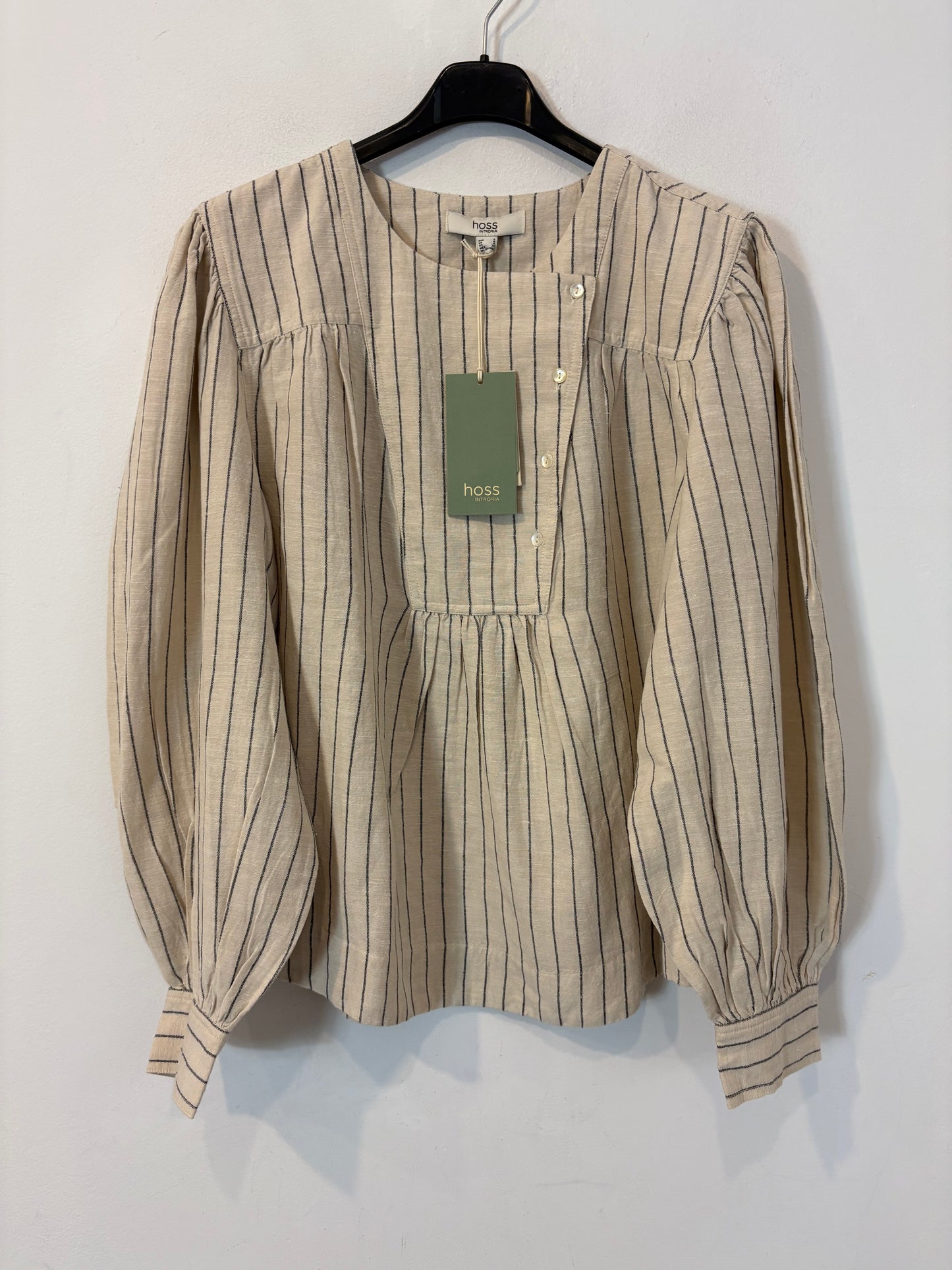 INTROPIA. Blusa beige rayas con lino