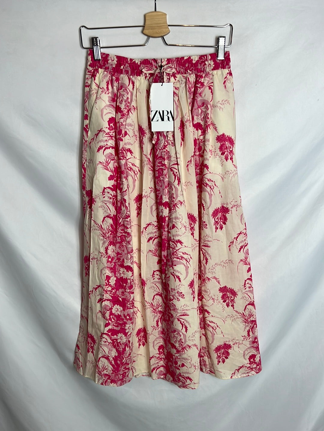 ZARA. Total look falda y top estampado. T S