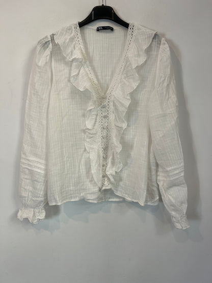 ZARA. Blusas blanca algodón volantes T.s