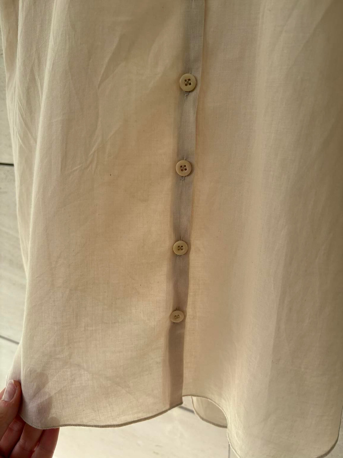CORTANA. Camisa beige algodón ligero