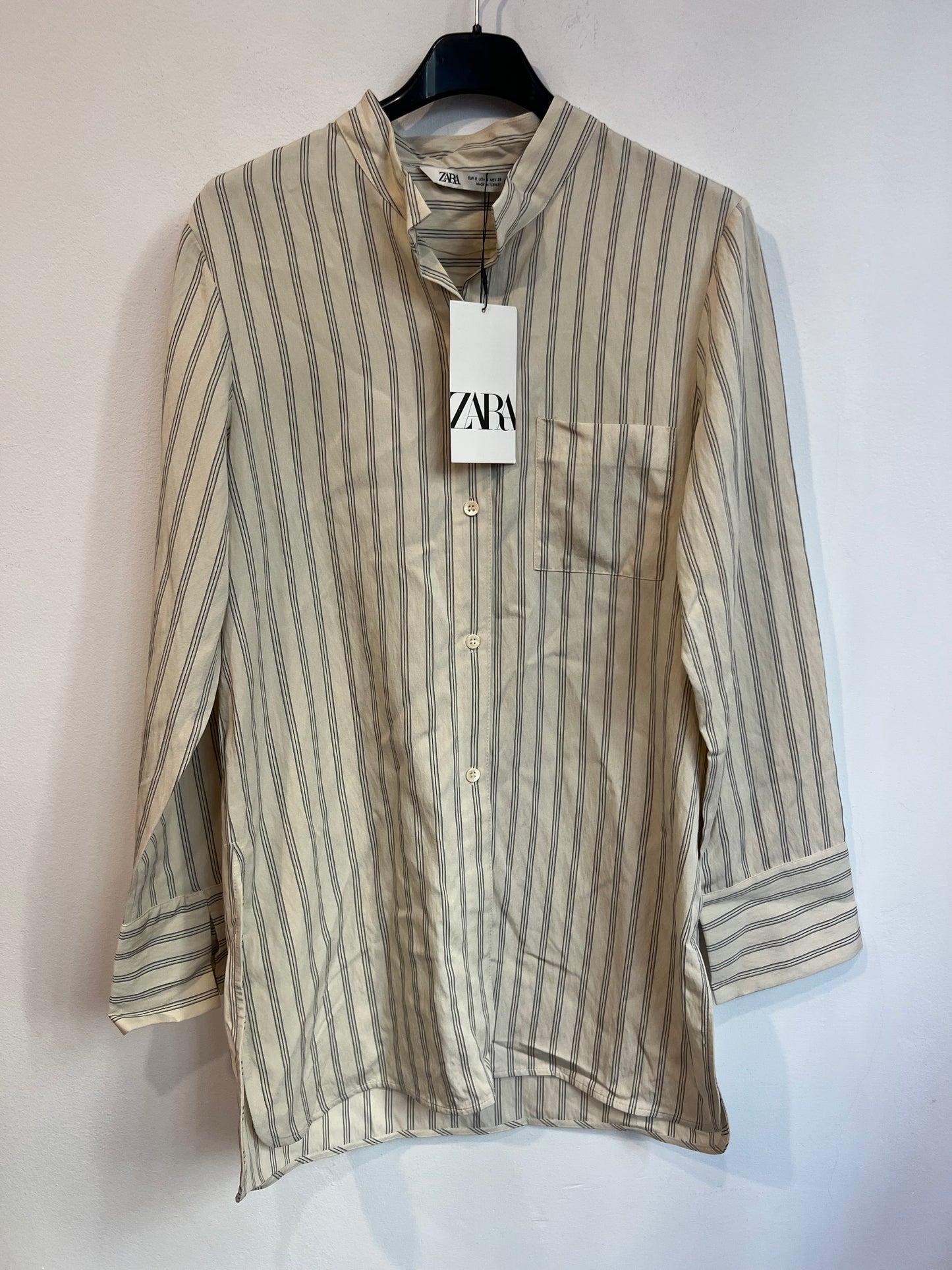 ZARA. Flowy beige striped shirt. TS