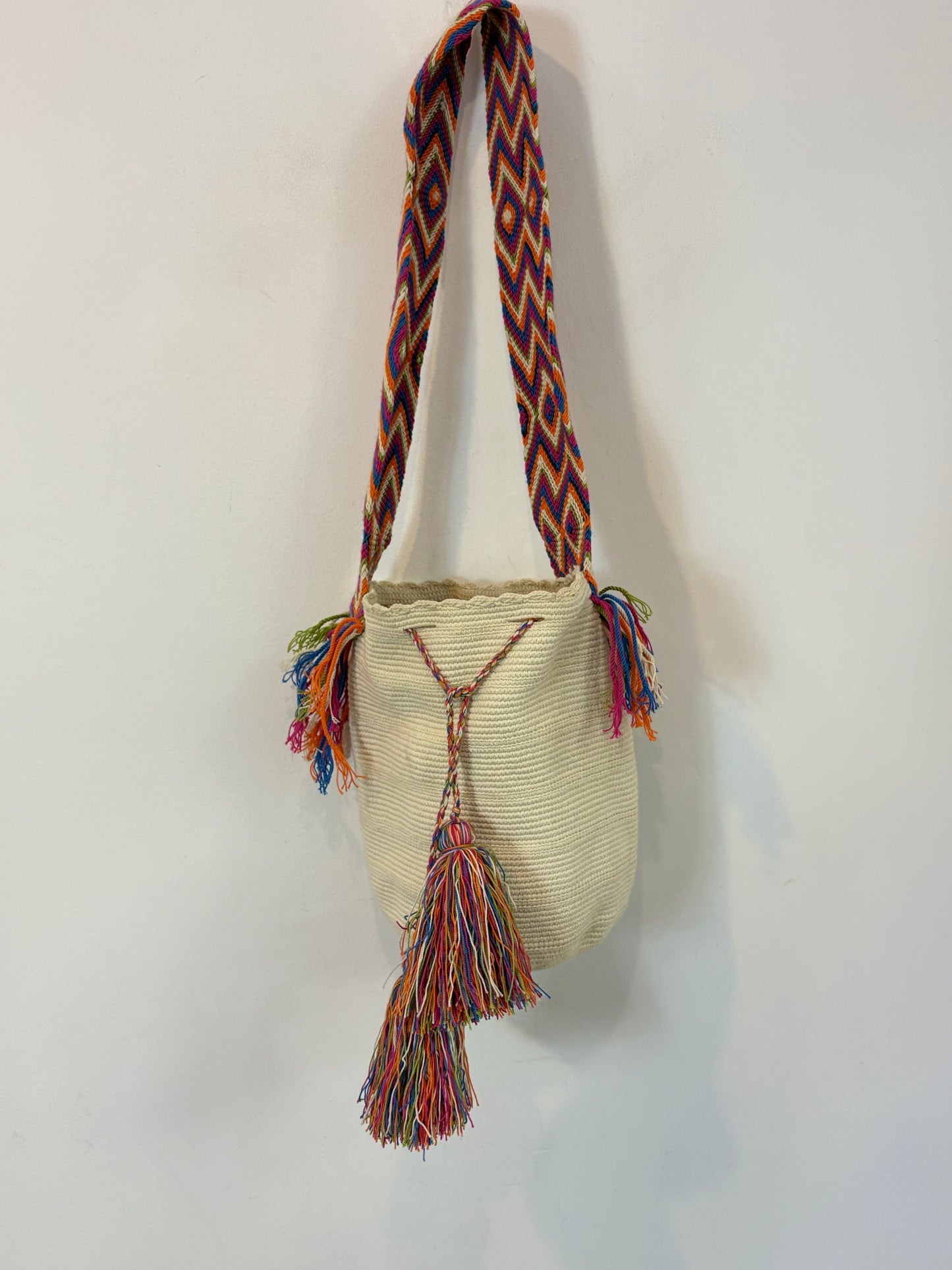 Bolso hecho a mano asa colores