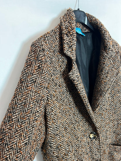 ZÚA. Herringbone coat in earth tones Tu(m)