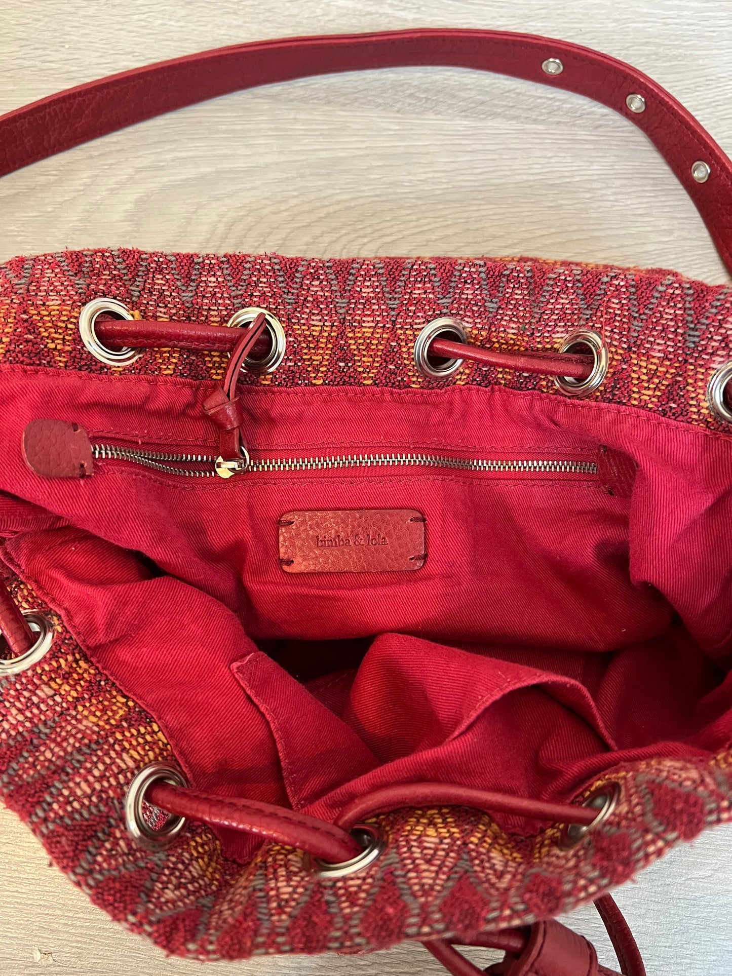 BIMBA Y LOLA. Double-textured sack bag