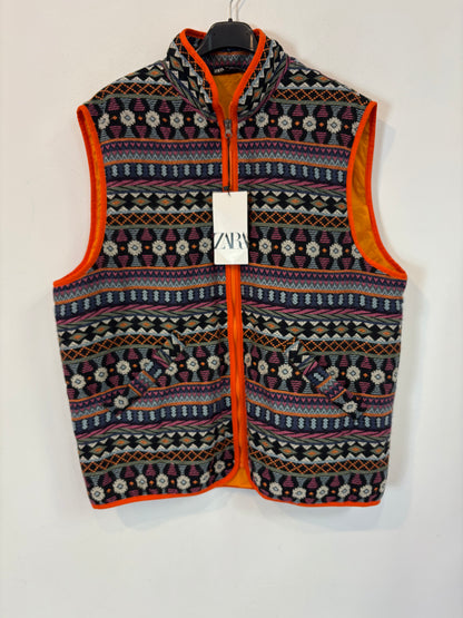 ZARA. Chaleco acolchado estampado. T L
