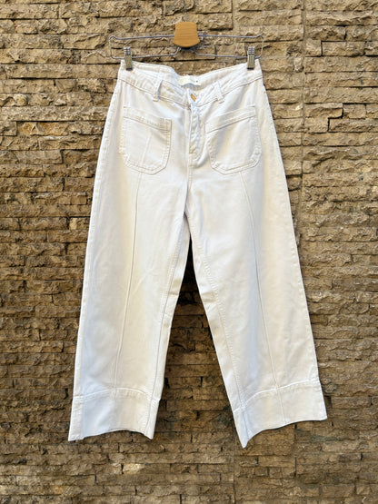 ZARA. Denim blanco bolsillos
