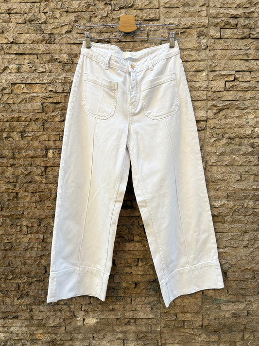 ZARA. Denim blanco bolsillos