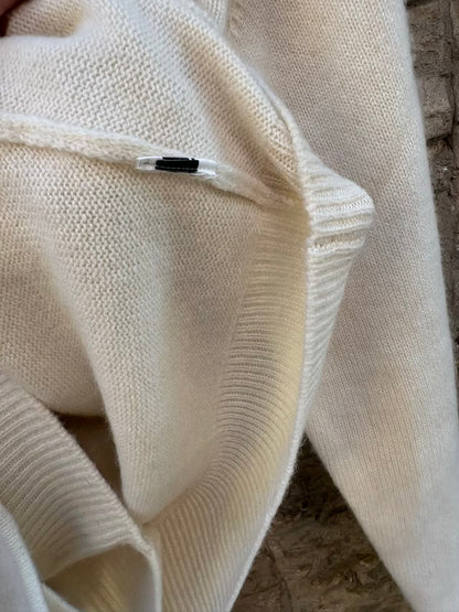 MASSIMO DUTTI. Jersey cashmere color crudo bufanda