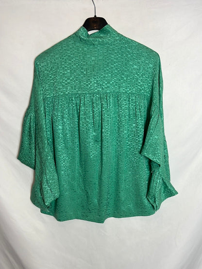 MASSCOB. Blusa seda verde de estampada T S