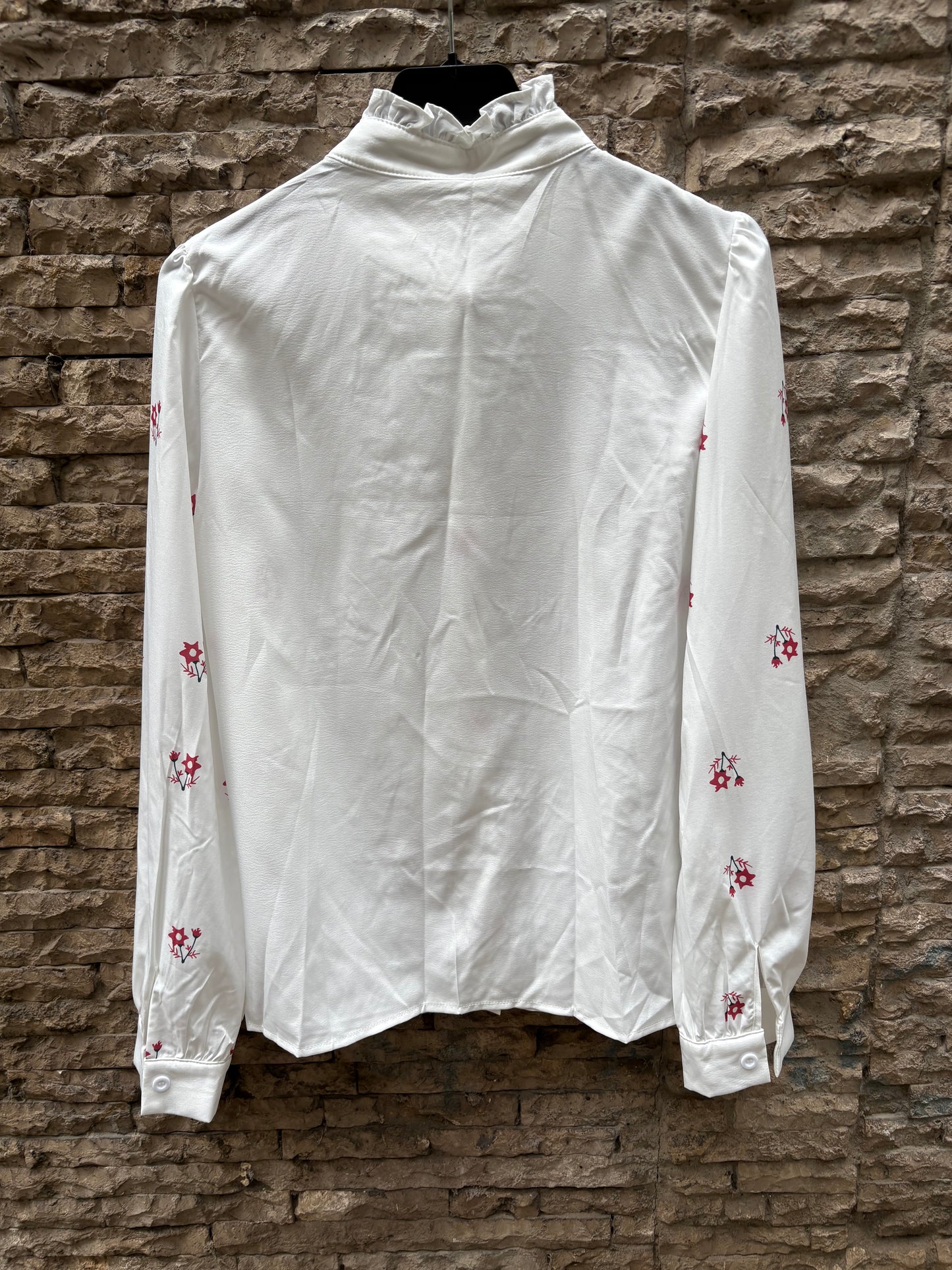 OTRAS. Blusa blanca flores