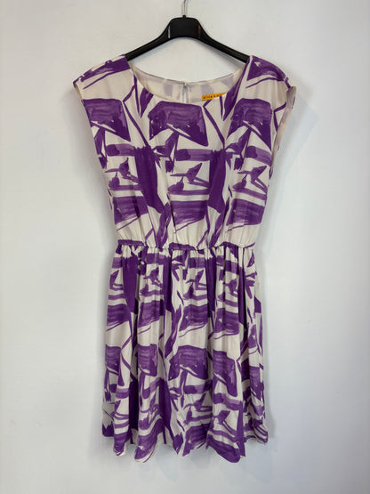 ALICE + OLIVIA . Vestido corto seda estampado