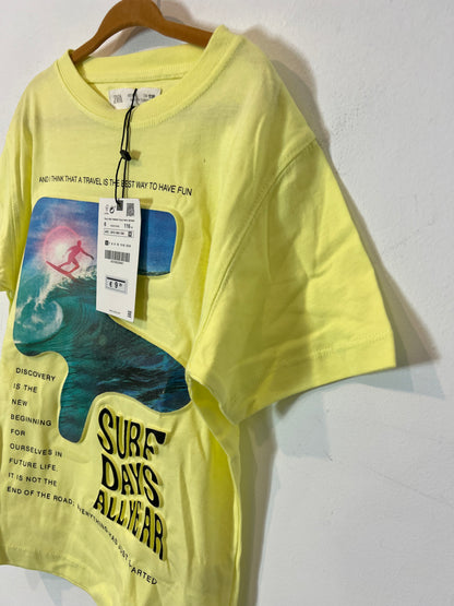 ZARA. Camiseta flúor surf. T 6 años