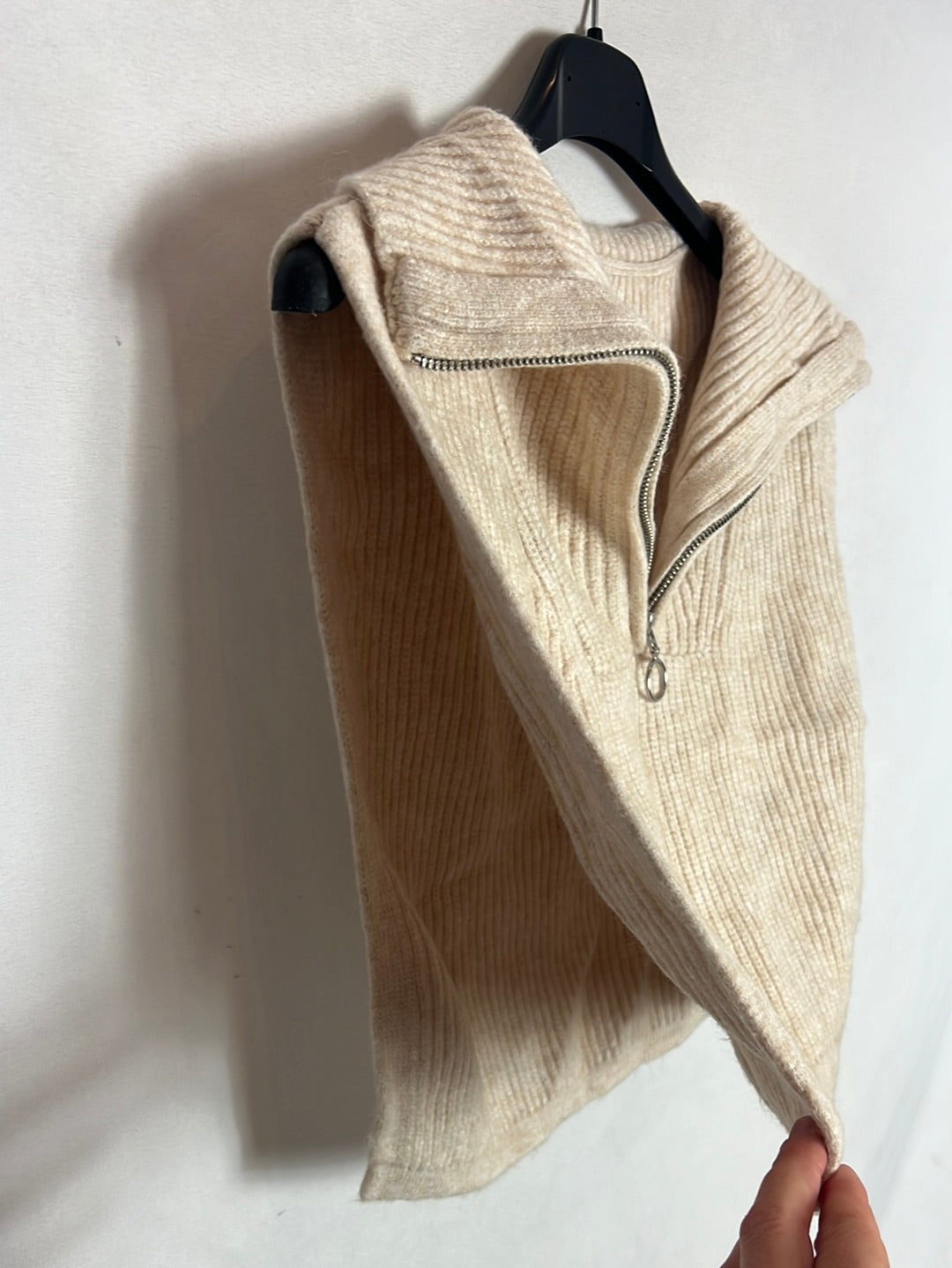PRIMARK. Beige vest-effect knit collar. TS/M
