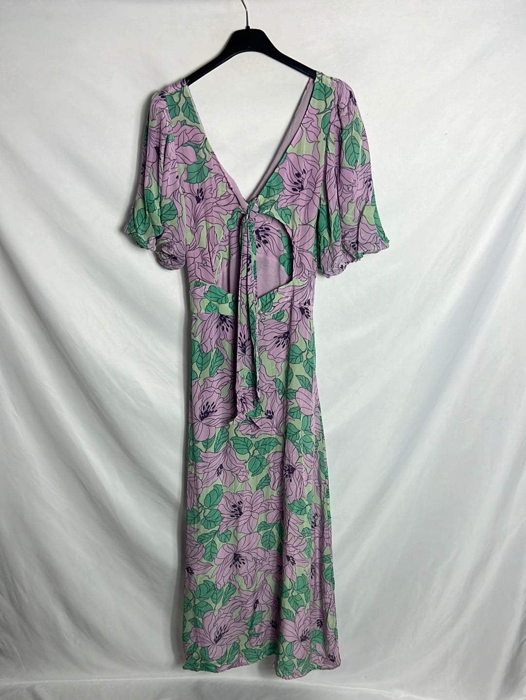 FÓRMULA JOVEN. Vestido largo estampado apertura espalda. T S