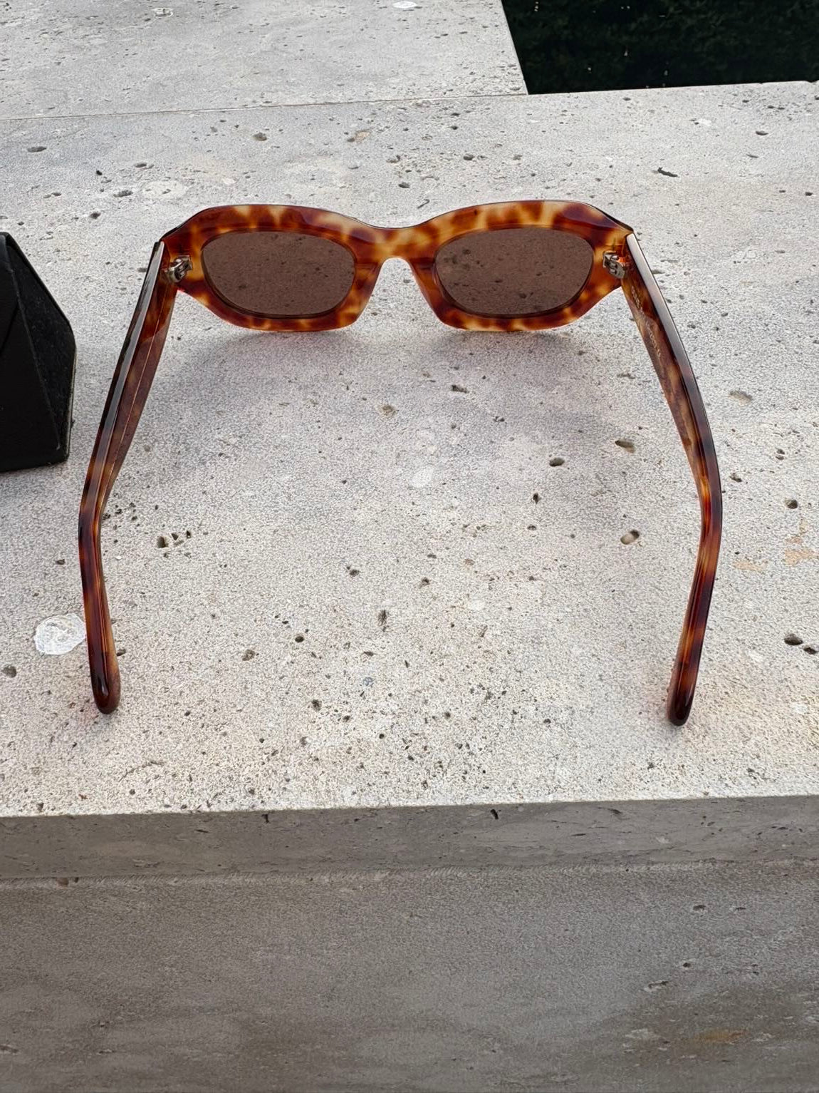 SOPHIE & LUCIE. Gafas de sol marrones