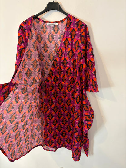 MAGNOLYA. Vestido corto cruzado estampado