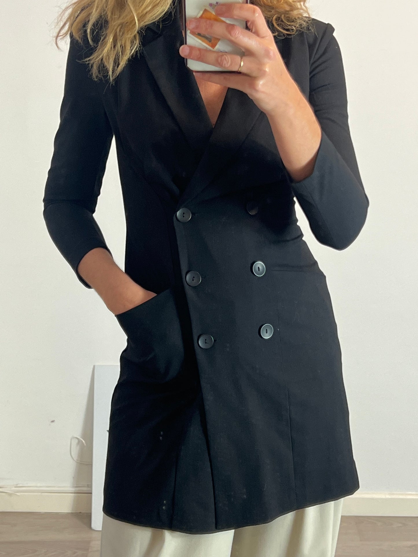 ZARA. Vestido negro cruzado T.xs