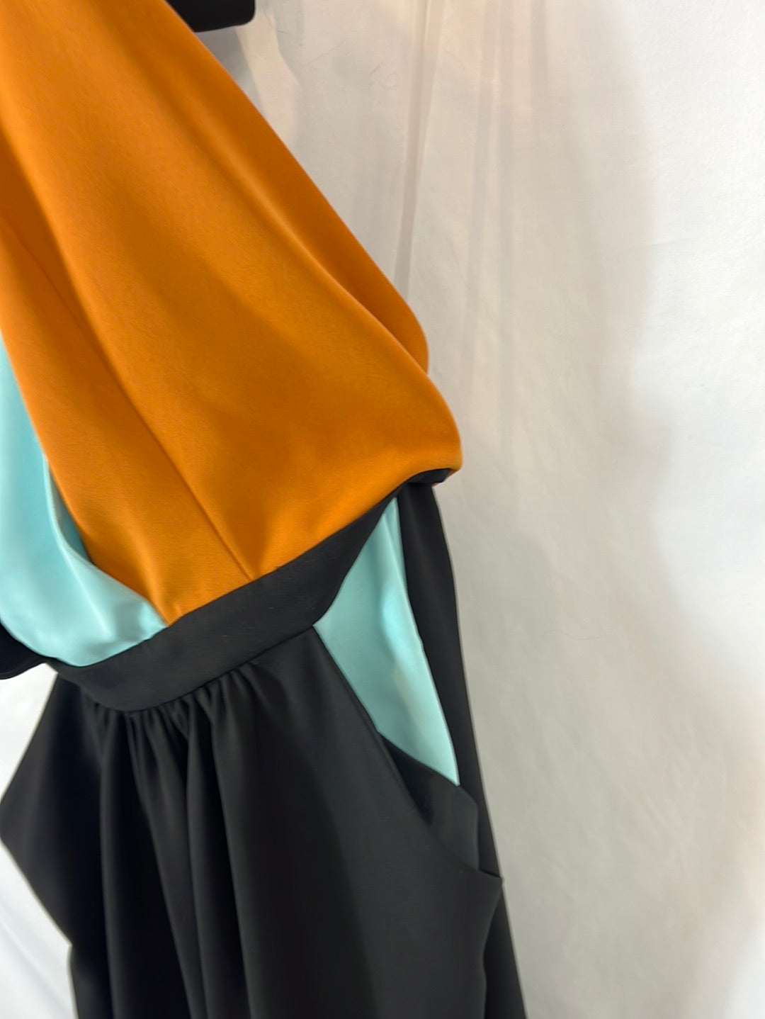 IQ. Vestido largo tricolor T.s