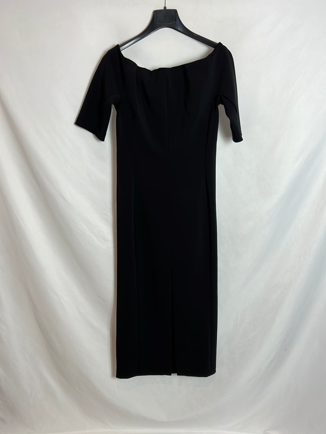 OTRAS. Vestido negro cuello amplio T.u(s)