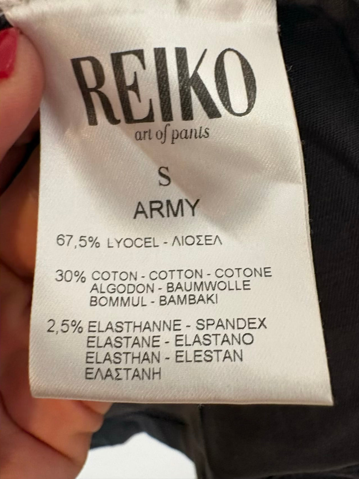 REIKO. Chaqueta azul estilo militar bordados